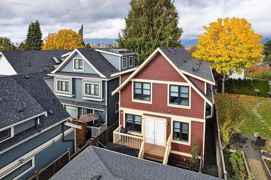 764 E 14th Avenue Vancouver, BC - 29