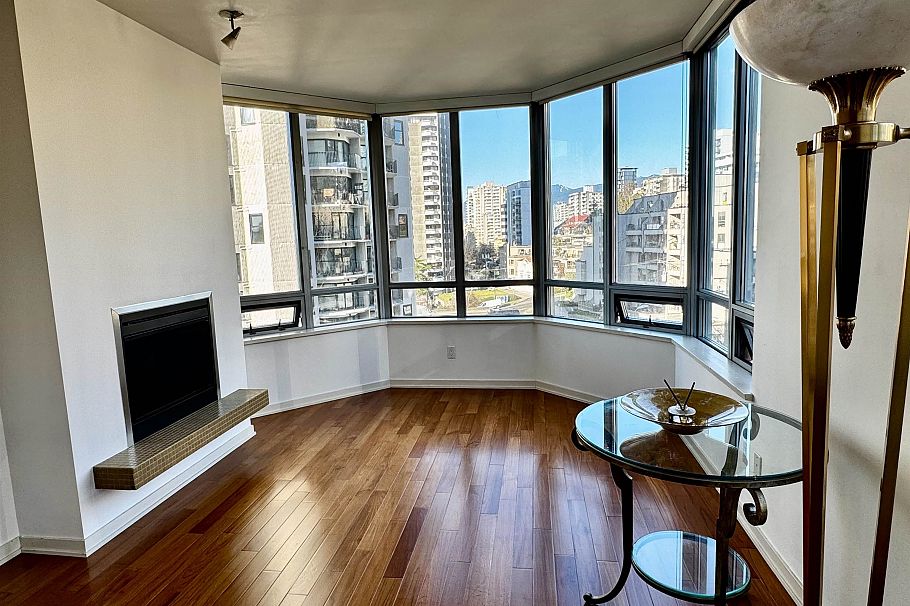 806 1005 Beach Avenue Vancouver, BC - 4