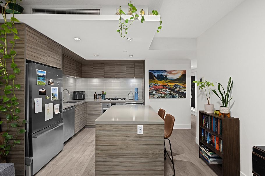 205 1550 Fern Street North Vancouver, BC - 7