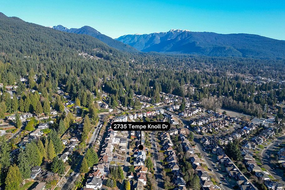 2735 Tempe Knoll Drive North Vancouver, BC - 39