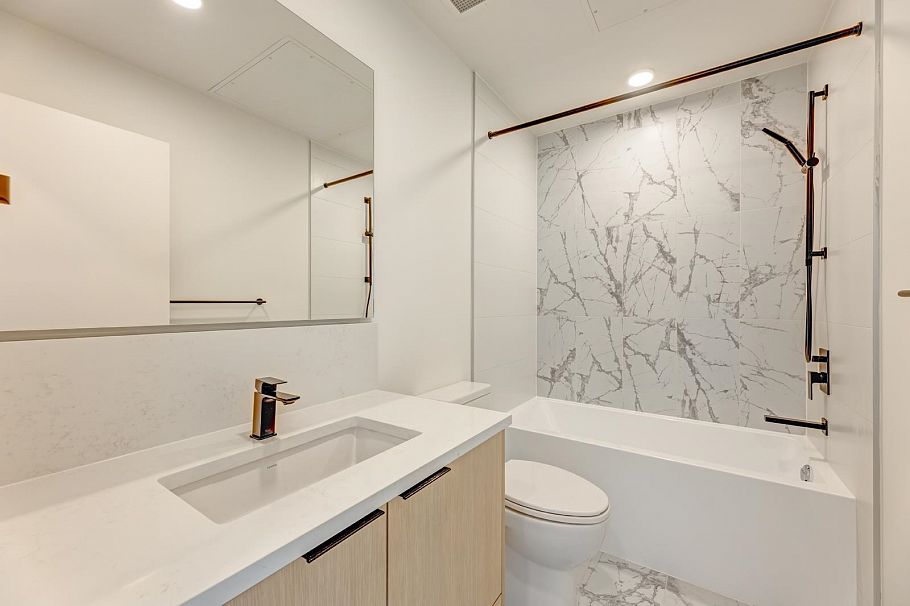 104/204 422 E 3rd Street North Vancouver, BC - 5