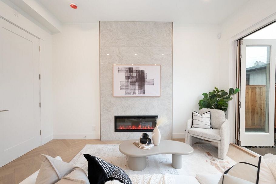 4424 W 4th Avenue Vancouver, BC - 10