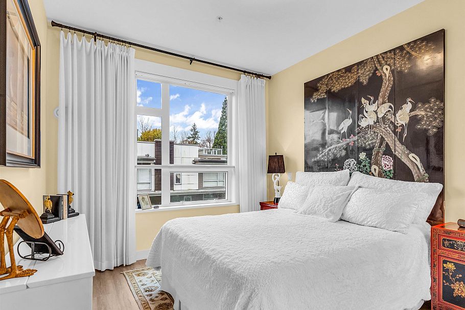 206 715 W 15th Street North Vancouver, BC - 7