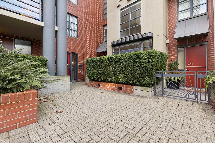 2288 Redbud Lane Vancouver, BC - 35