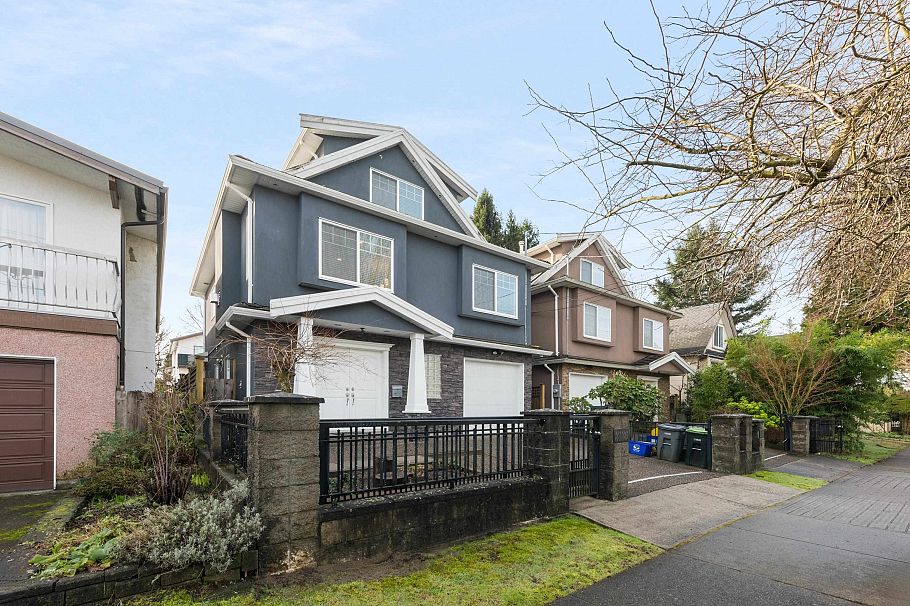 3136 E 47th Avenue Vancouver, BC - 38