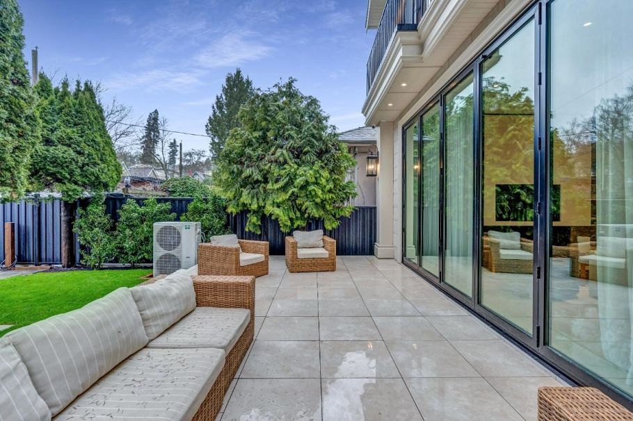 4454 W 4th Avenue Vancouver, BC - 6