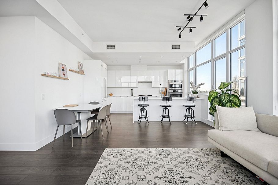 PH1 2455 Kingsway Vancouver, BC - 4