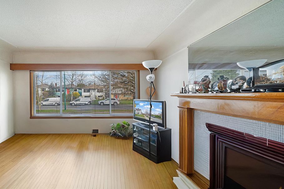 2616 Venables Street Vancouver, BC - 4