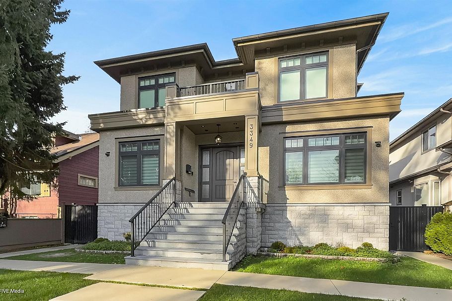 3349 W 37th Avenue Vancouver, BC - 2