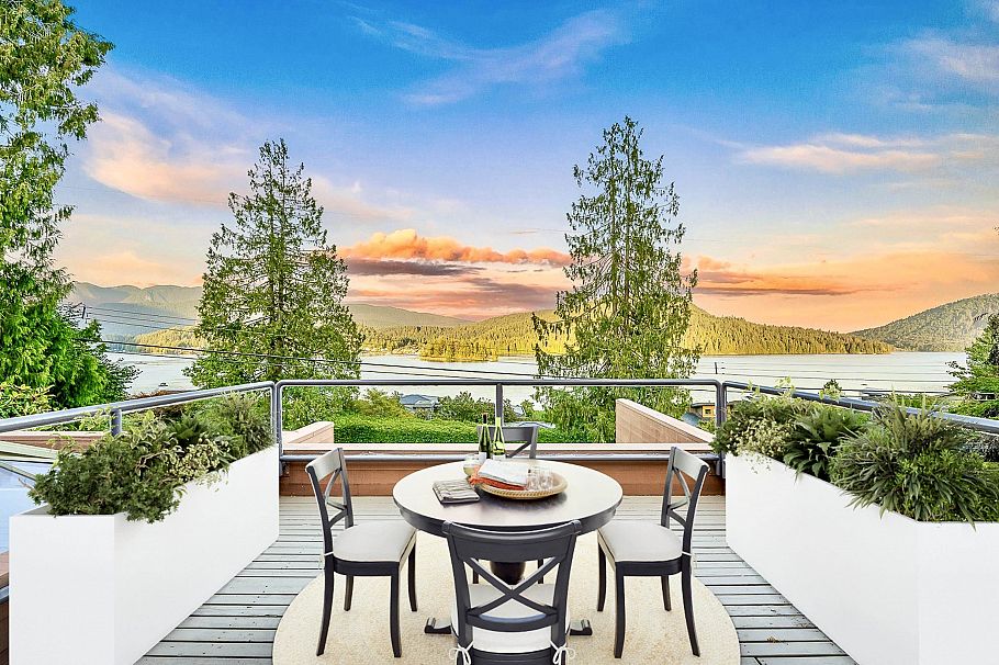 687 Beachview Drive North Vancouver, BC - 18