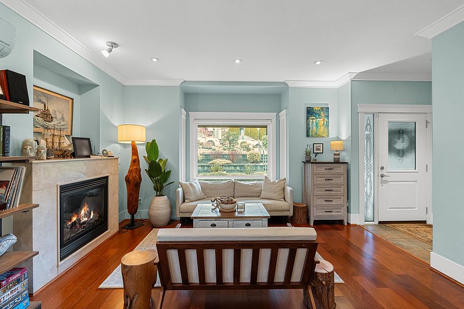 307 E 6th Street North Vancouver, BC - 10