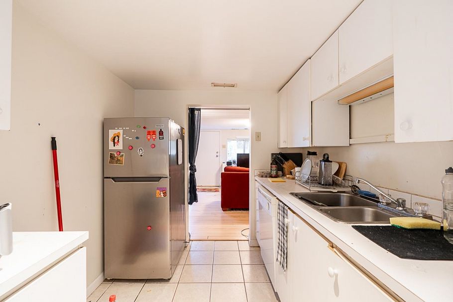 4534 W 5th Avenue Vancouver, BC - 21