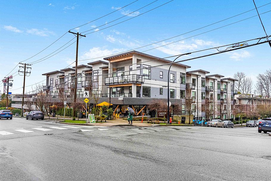 206 715 W 15th Street North Vancouver, BC - 1