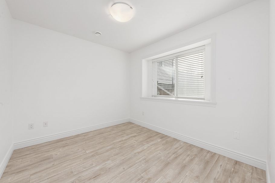 3136 E 47th Avenue Vancouver, BC - 29