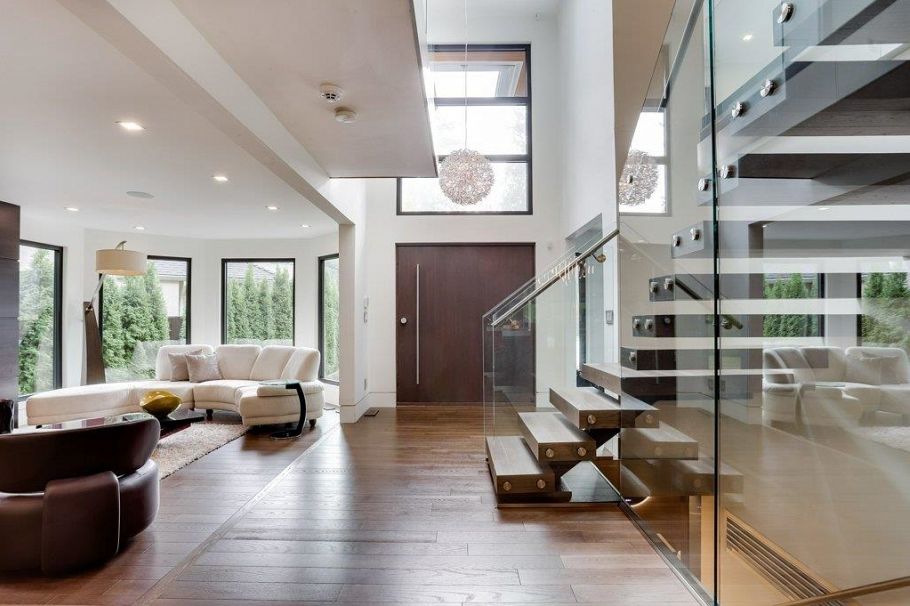 4577 Capilano Road North Vancouver, BC - 2