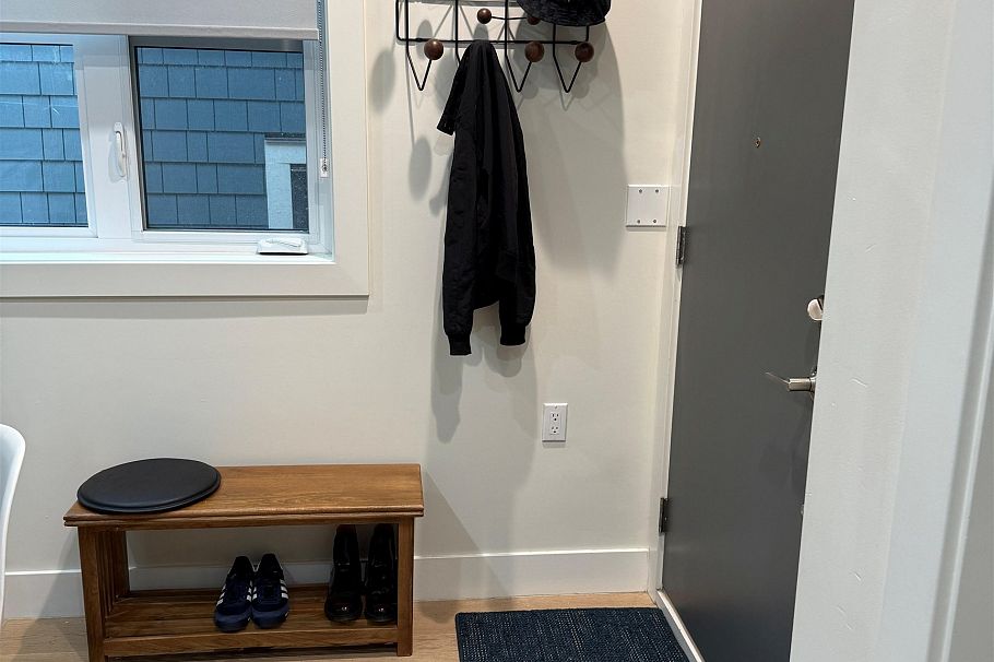 764 E 14th Avenue Vancouver, BC - 3