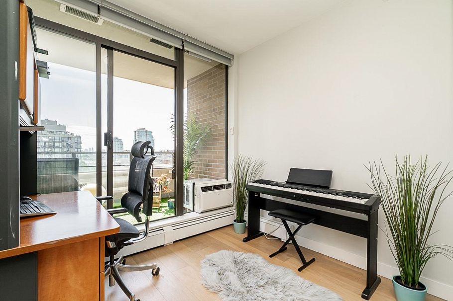 1002 170 W 1st Street North Vancouver, BC - 16