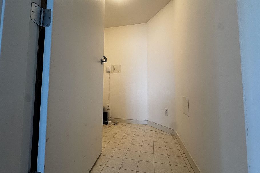 806 1005 Beach Avenue Vancouver, BC - 16