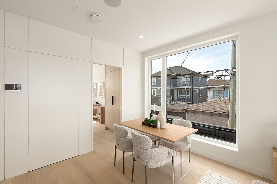 2652 E 38th Avenue Vancouver, BC - 6