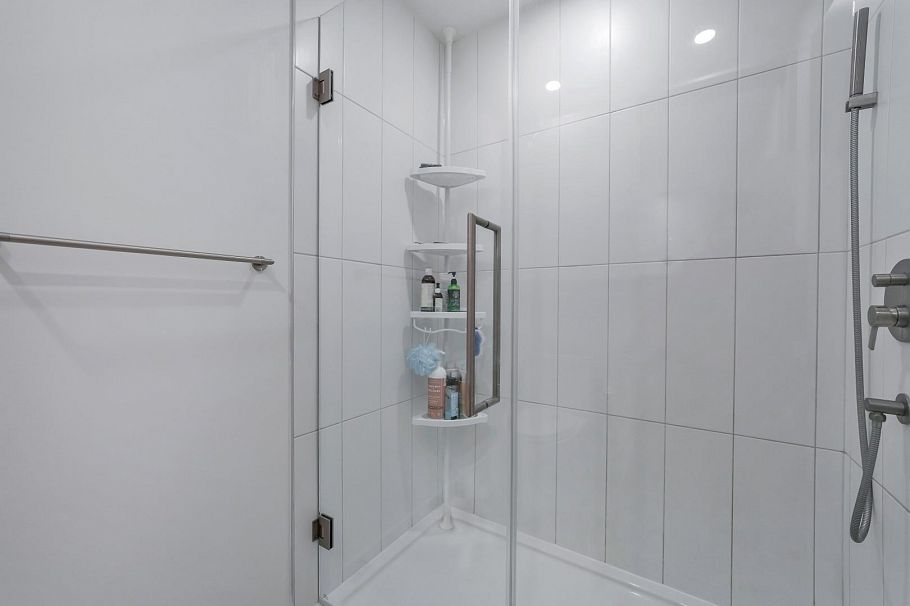 409 3596 Malsum Drive North Vancouver, BC - 25