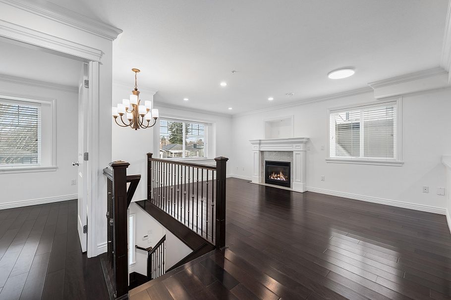 3136 E 47th Avenue Vancouver, BC - 3