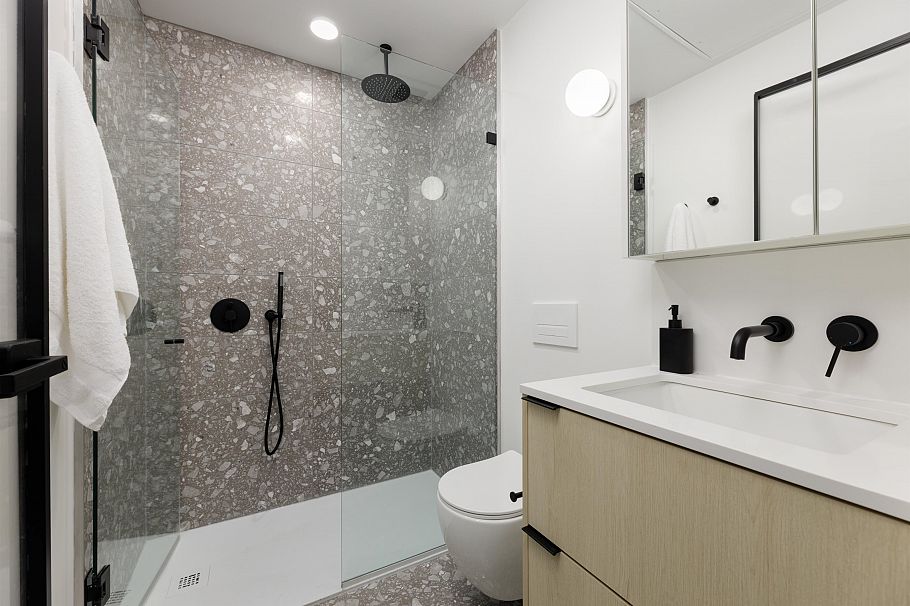 406 2471 Saint George Street Vancouver, BC - 24