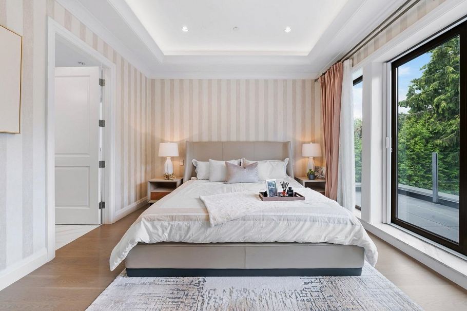 2867 W 44th Avenue Vancouver, BC - 19