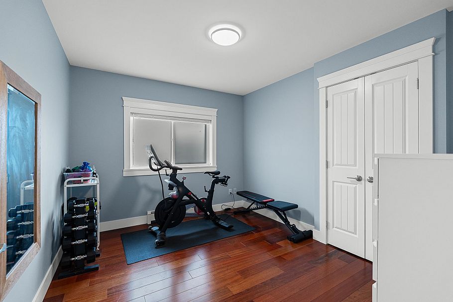 307 E 6th Street North Vancouver, BC - 30