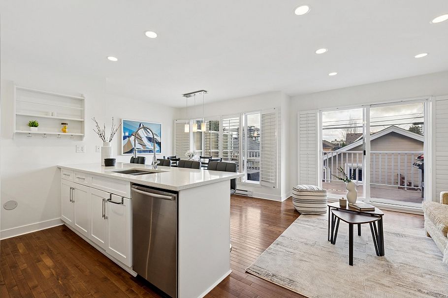 205 E 18th Street North Vancouver, BC - 12