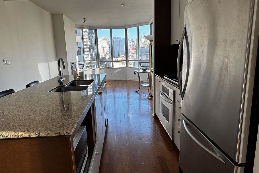 806 1005 Beach Avenue Vancouver, BC - 6