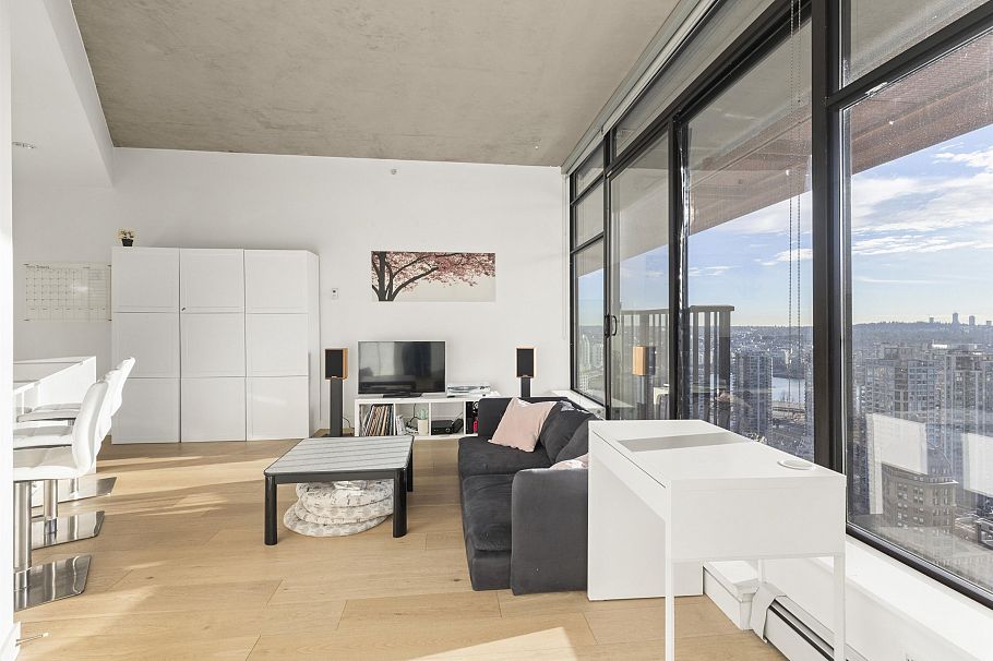 128 W Cordova Street Vancouver, BC - 4