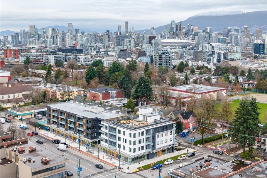 513 2471 St George Street Vancouver, BC - 2