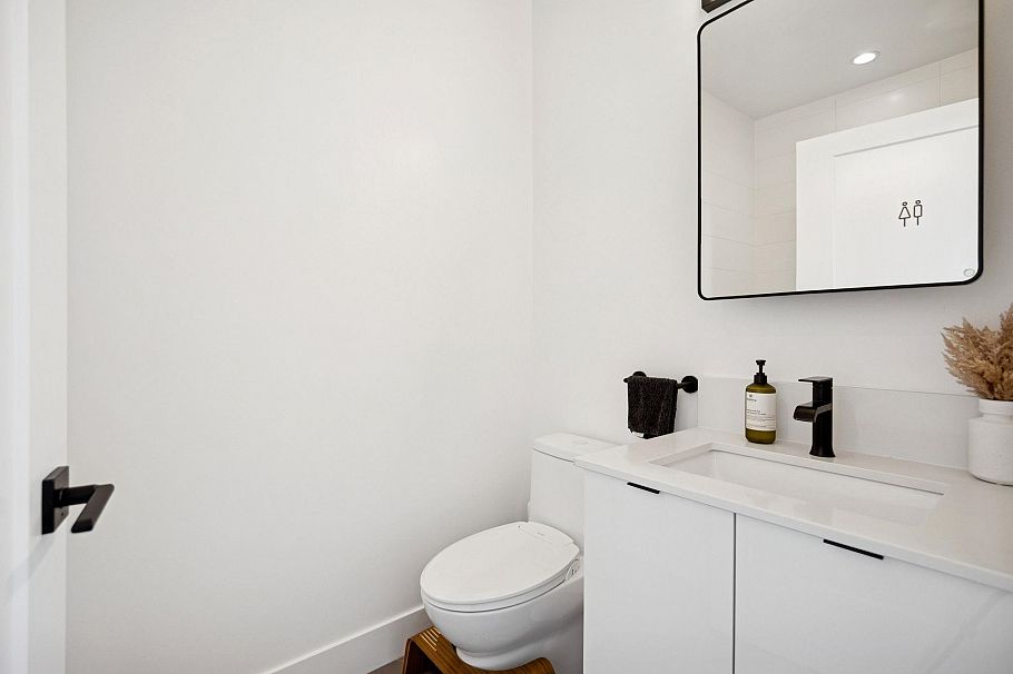 PH1 2455 Kingsway Vancouver, BC - 15