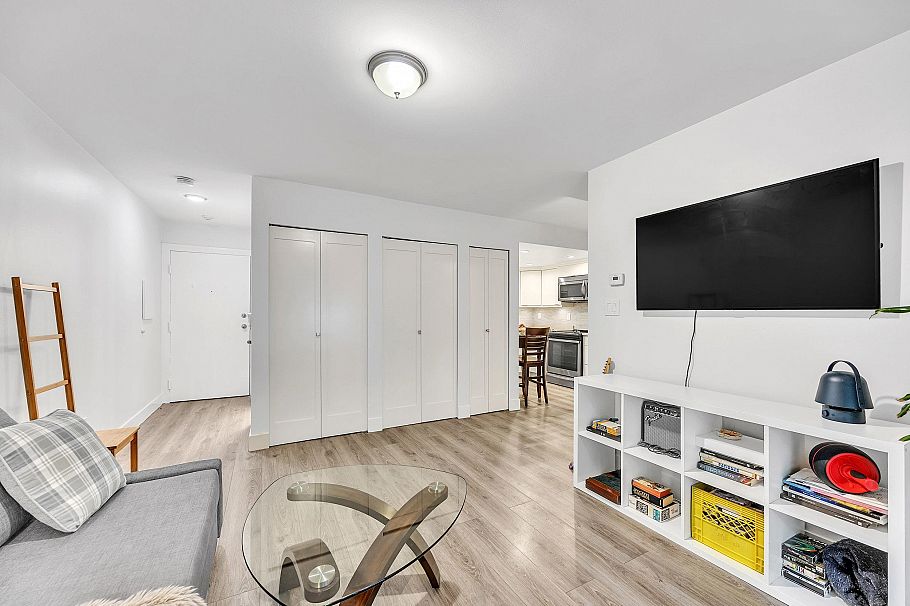 107 215 N Templeton Drive Vancouver, BC - 9