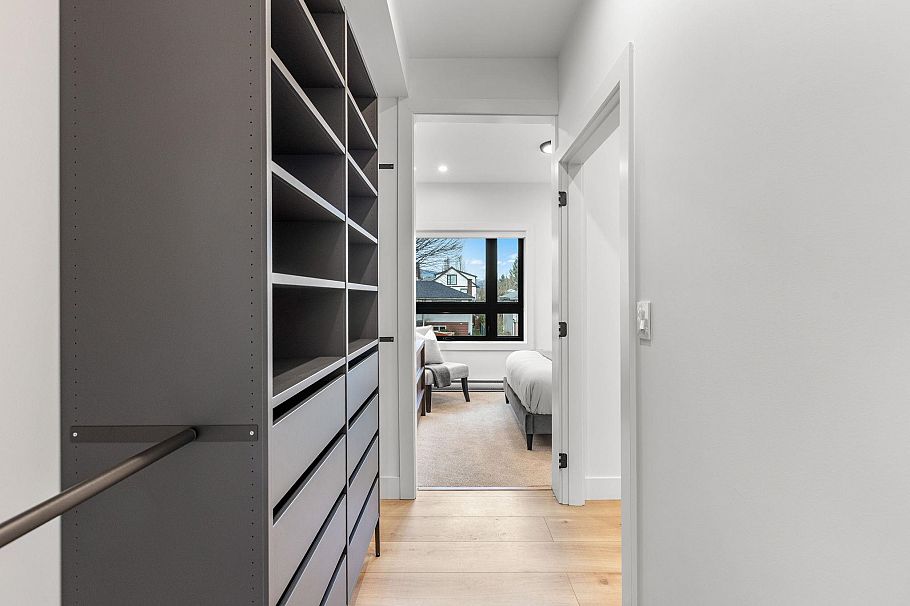 2632 Ward Street Vancouver, BC - 21