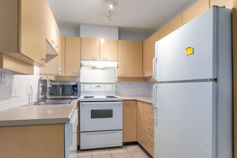 213 1989 Dunbar Street Vancouver, BC - 12