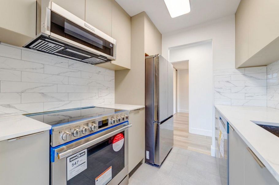 1108 2004 Fullerton Avenue North Vancouver, BC - 6