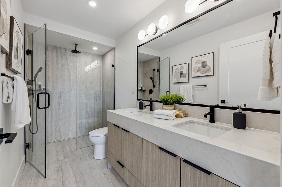 3381 Victoria Drive Vancouver, BC - 18