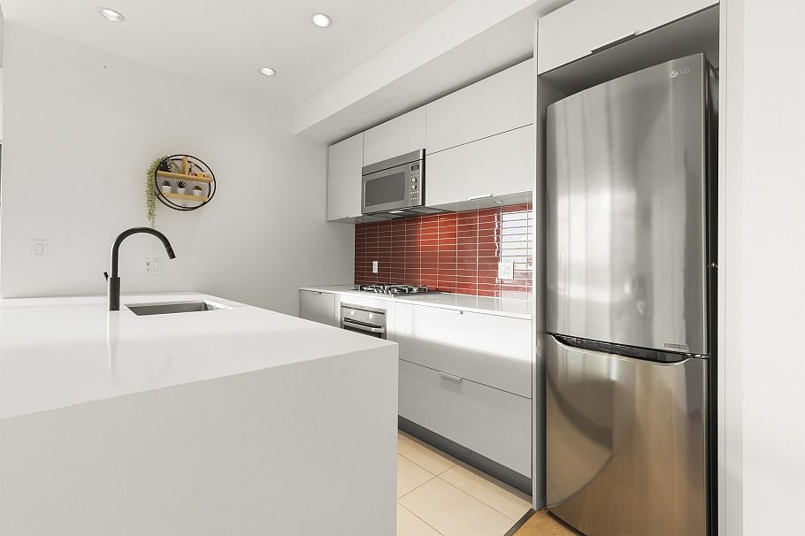 128 W Cordova Street Vancouver, BC - 11