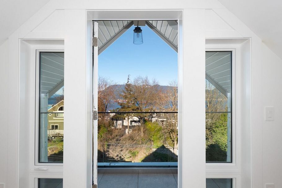 4426 W 4th Avenue Vancouver, BC - 39