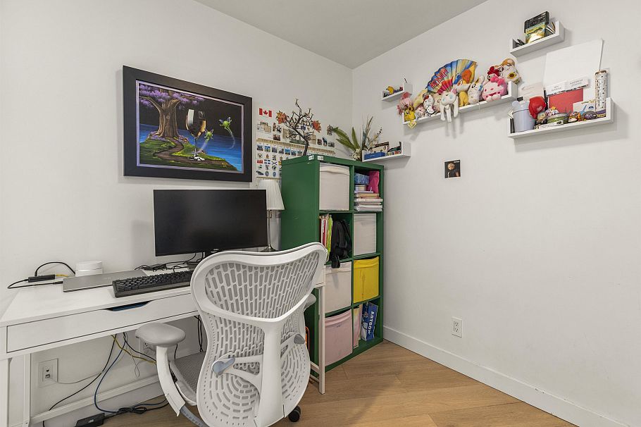 128 W Cordova Street Vancouver, BC - 20