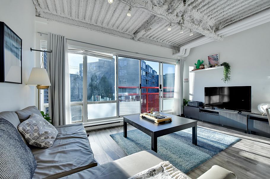 305 350 E 2nd Avenue Vancouver, BC - 3