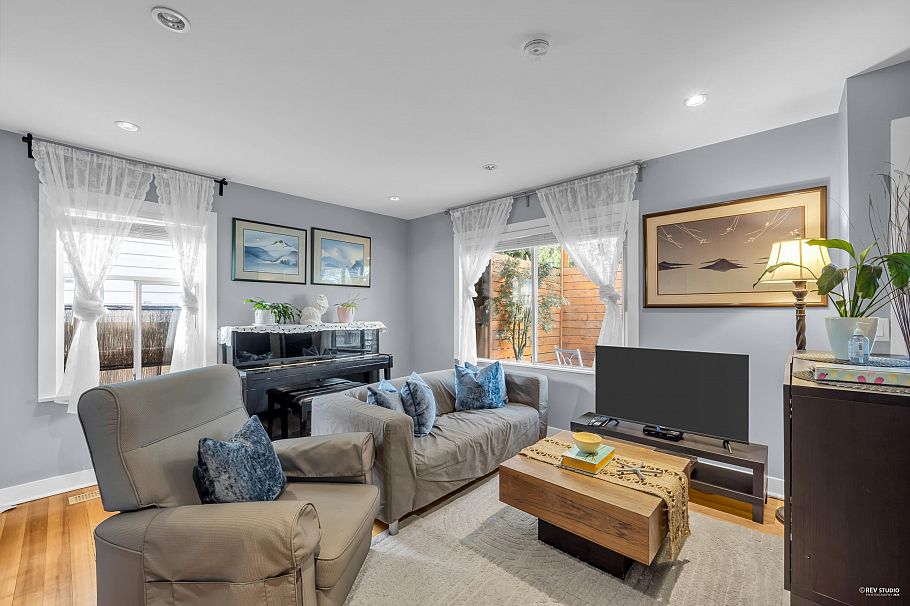 2240 Douglas Crescent Richmond, BC - 10