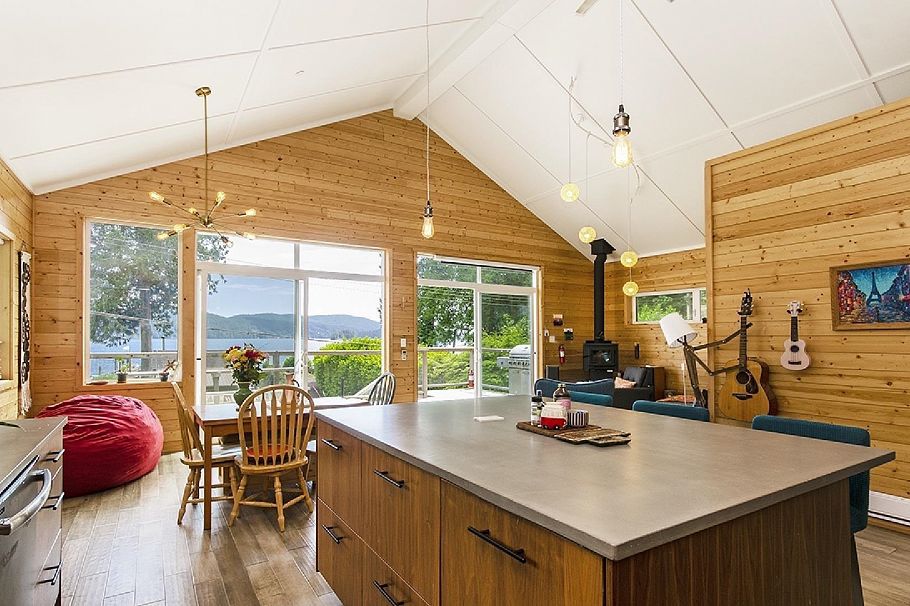 6 Brighton Beach North Vancouver, BC - 4