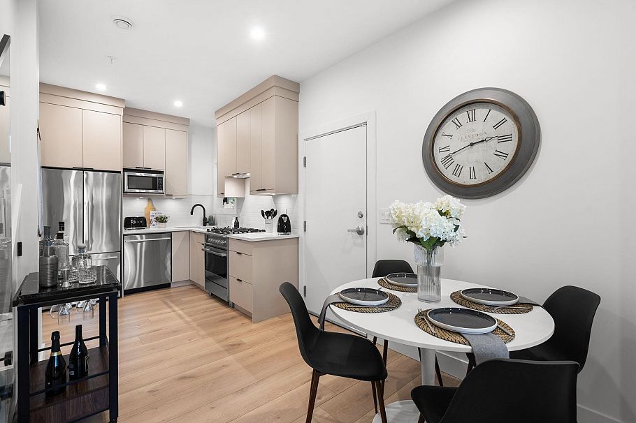 2632 Ward Street Vancouver, BC - 5