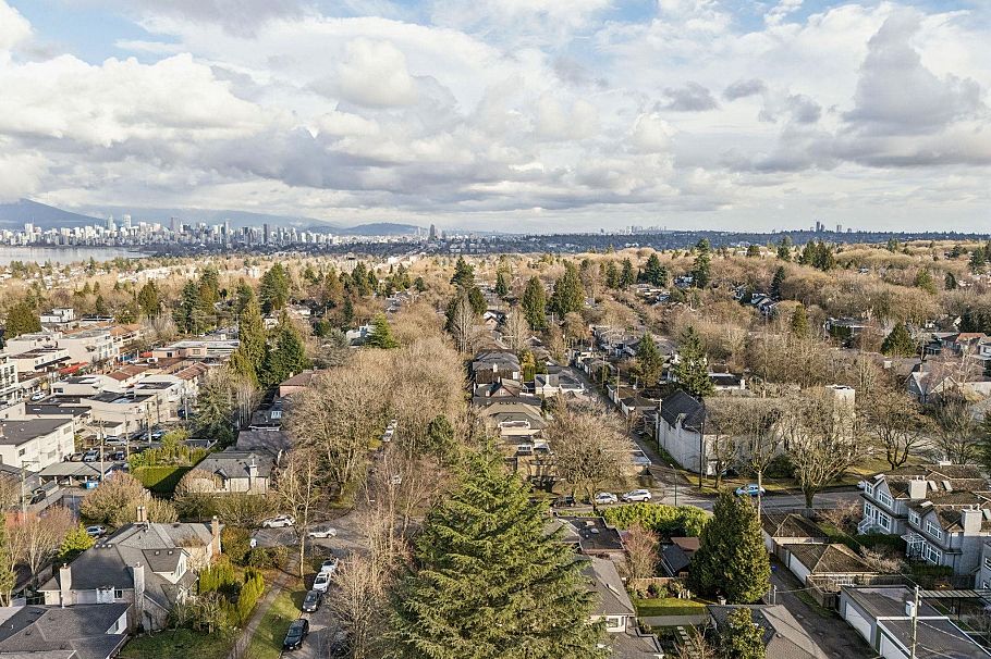 4436 W 11th Avenue Vancouver, BC - 31