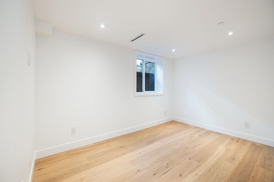 263 W 6th Street North Vancouver, BC - 11