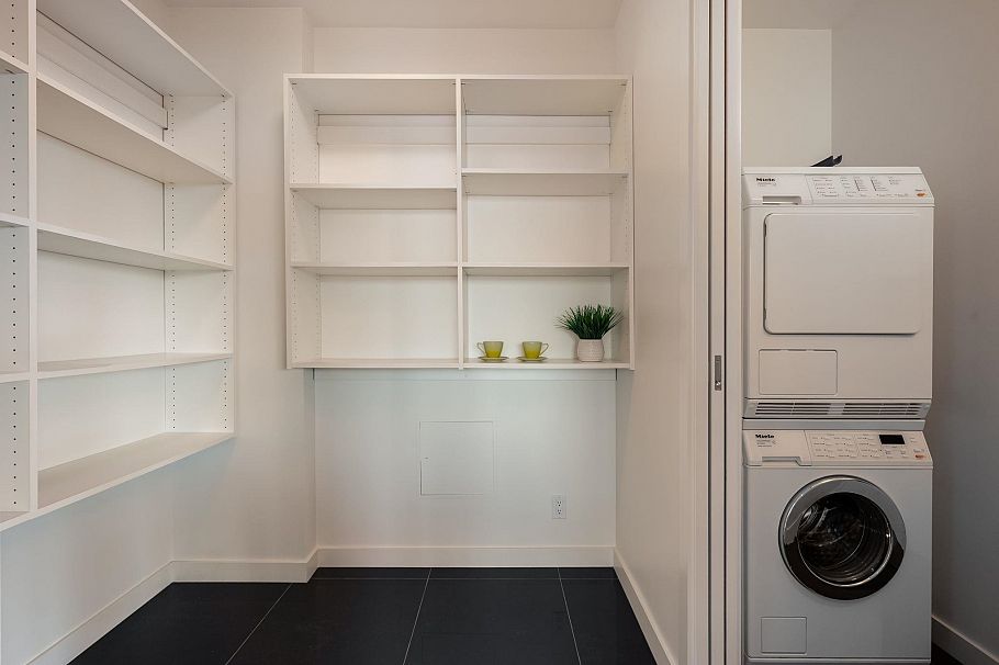 2201 277 Thurlow Street Vancouver, BC - 21