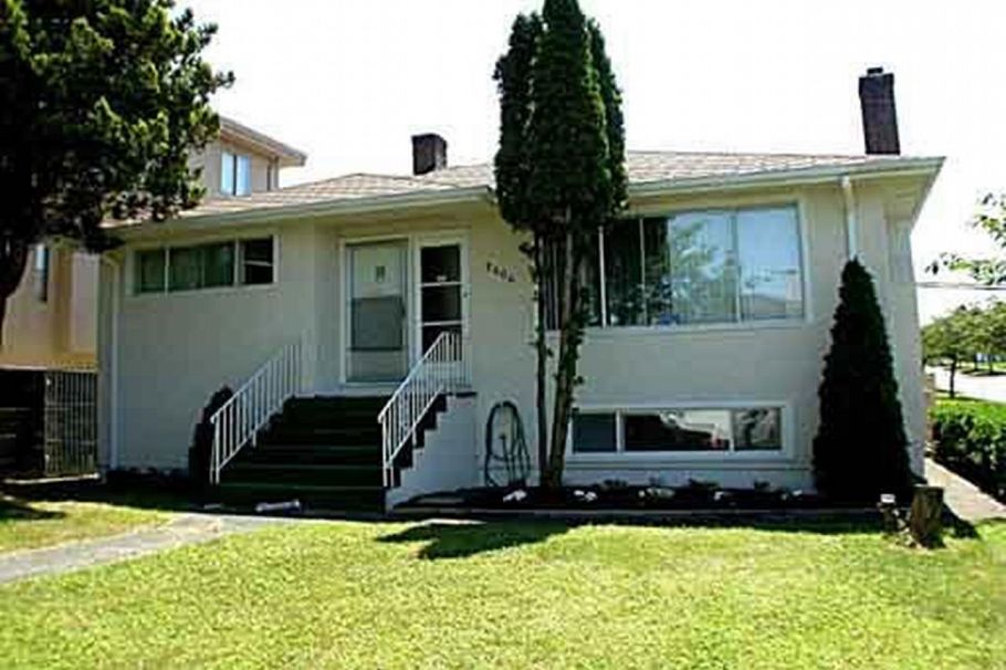 2606 E 23rd Avenue Vancouver, BC - 1