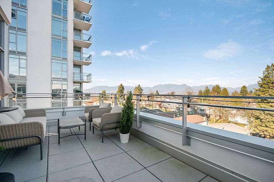 PH1 2455 Kingsway Vancouver, BC - 17